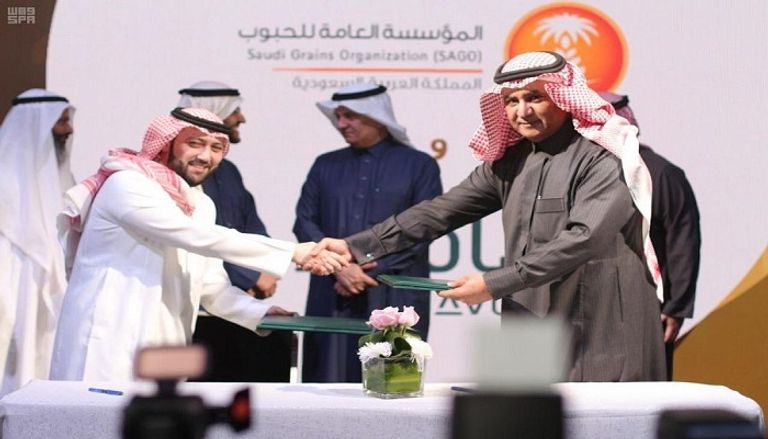 توقيع أول اتفاق بين الحكومة والقطاع الخاص بالسعودية للحد من هدر الغذاء