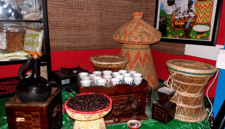 طقوس خاصة لتناول القهوة بإثيوبيا.. السر في التحميص