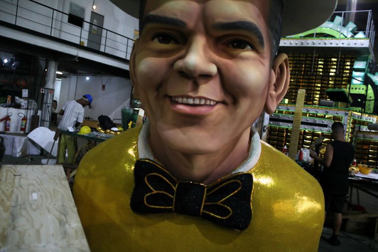 مدارس السامبا البرازيلية تستعد لأكبر كرنفال للرقص