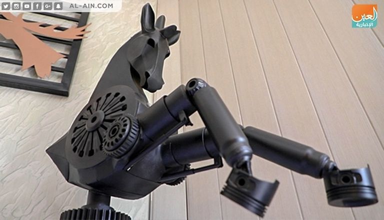 الشاب الإثيوبي هينوك تسجاي يباشر هوايته