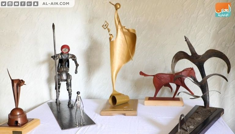 الشاب الإثيوبي هينوك تسجاي يباشر هوايته