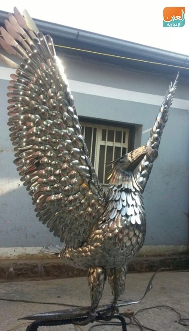 الشاب الإثيوبي هينوك تسجاي يباشر هوايته