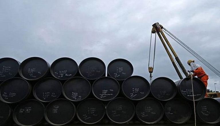 زيادة مخزونات النفط الأمريكي كبحت قليلا ارتفاع أسعار البترول