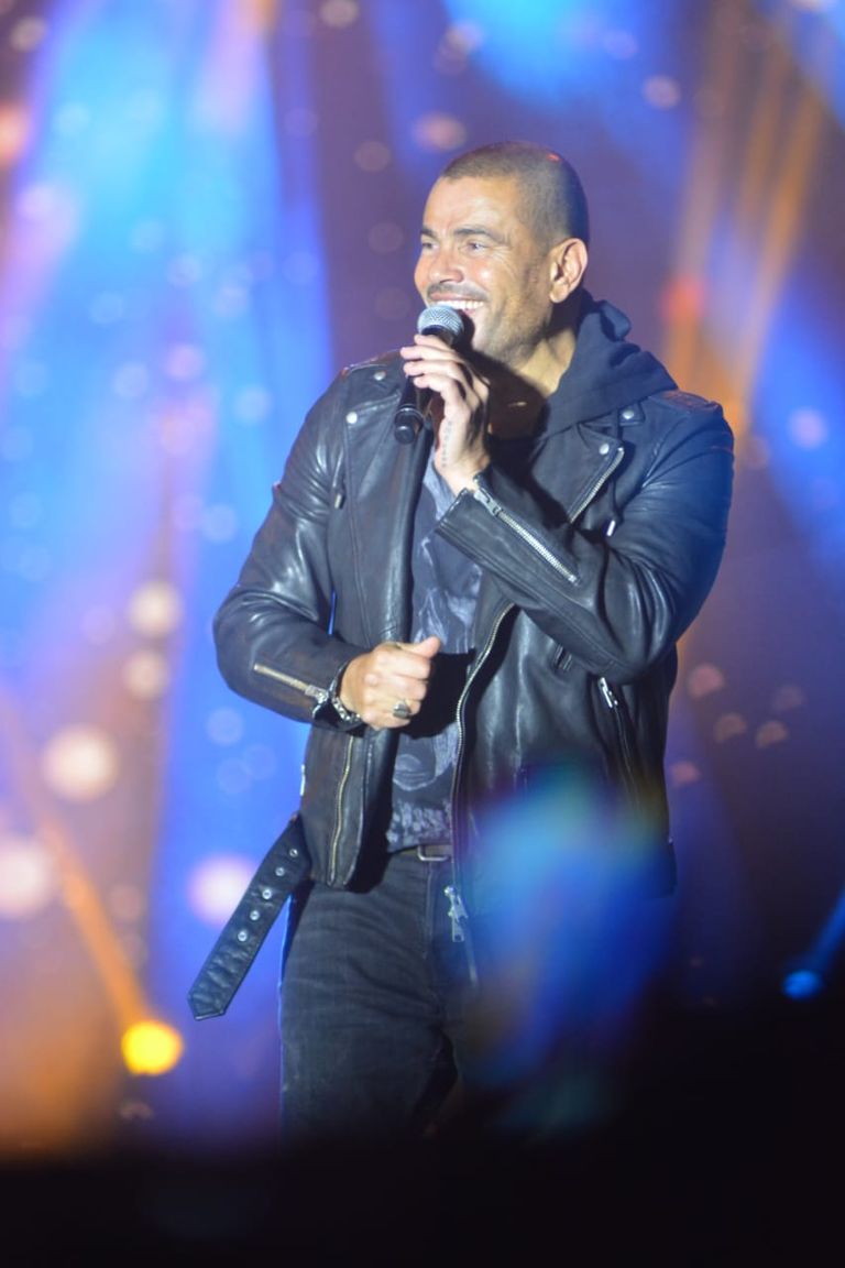 النجم عمرو دياب في حفل جامعة مصر للعلوم والتكنولوجيا