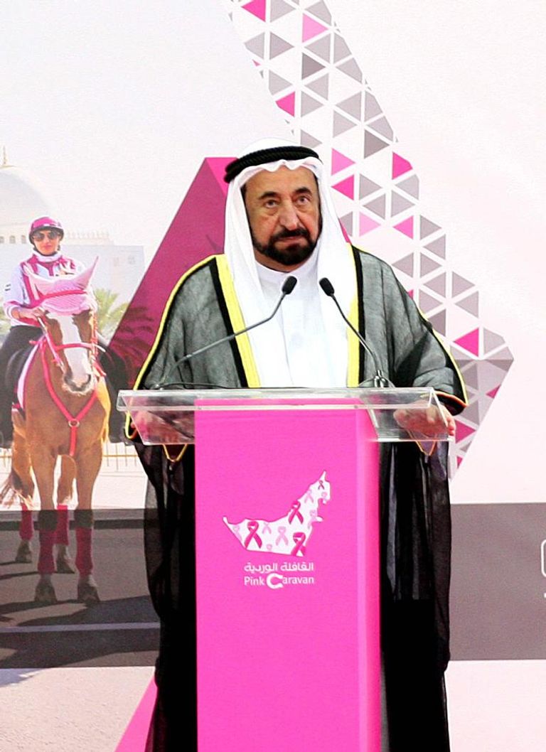 الشيخ الدكتور سلطان بن محمد القاسمي يعطي إشارة الانطلاق للمسيرة