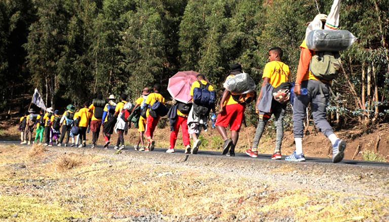 مشاركون في القوافل الشبابية