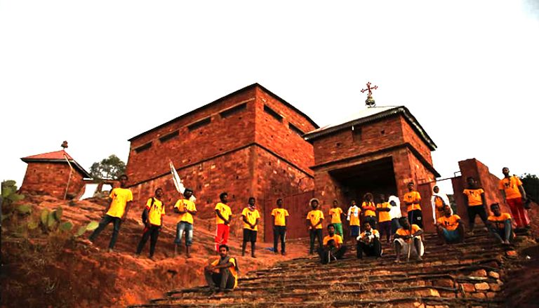 مشاركون في القوافل الشبابية