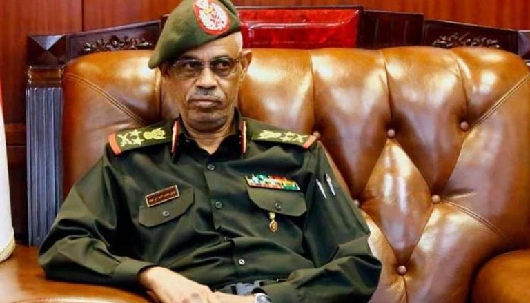 وزير الدفاع السوداني عوض بن عوف نائبا للبشير 