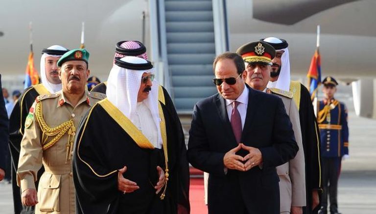 الرئيس المصري وملك البحرين- أرشيفية