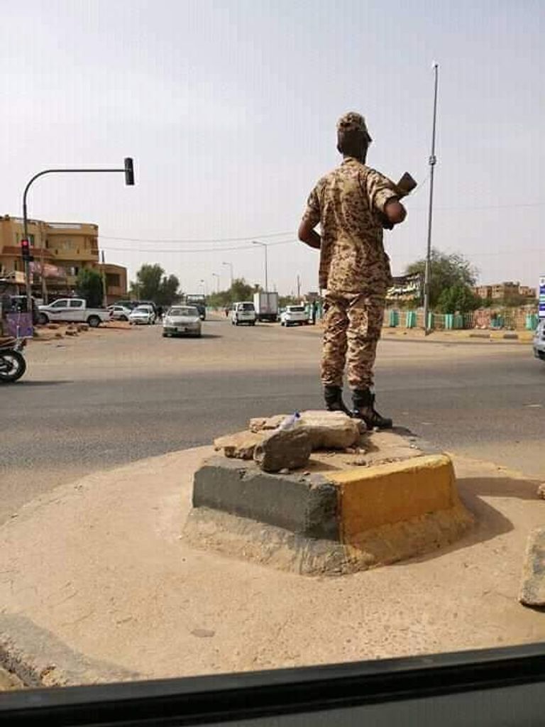 اليوم الأول للطوارئ بالسودان