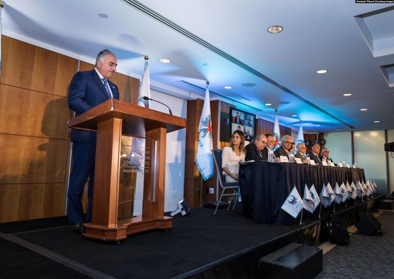 جانب من كلمة رضا بهلوي في جامعة جورج واشنطن