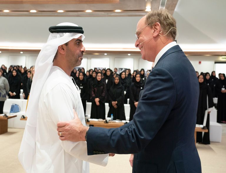 الجلسة ناقشت دور الإمارات وشركاتها في جذب الاستثمارات الخارجية