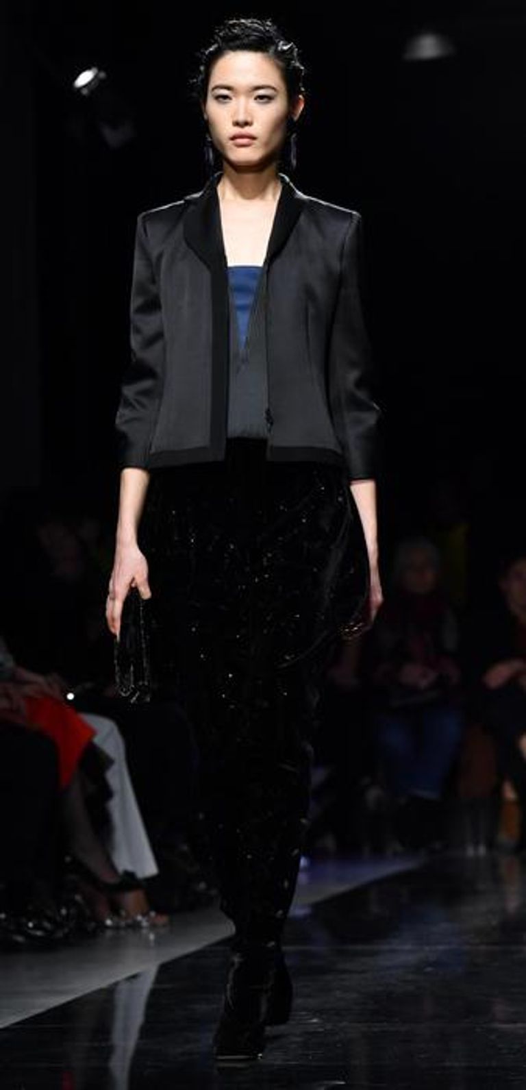 عرض أزياء جورجيو أرماني في أسبوع الموضة بميلانو
