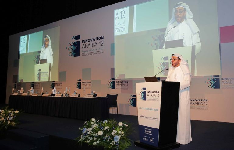 جانب من فعاليات مؤتمر ومعرض إبداعات عربية بدبي