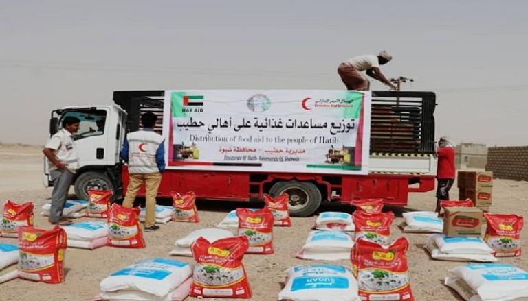 الهلال الأحمر الإماراتي يواصل إغاثة أهالي مديريات شبوة اليمنية