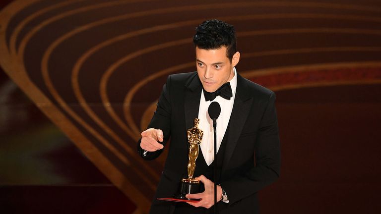رامي مالك يفوز بجائزة أوسكار أفضل ممثل