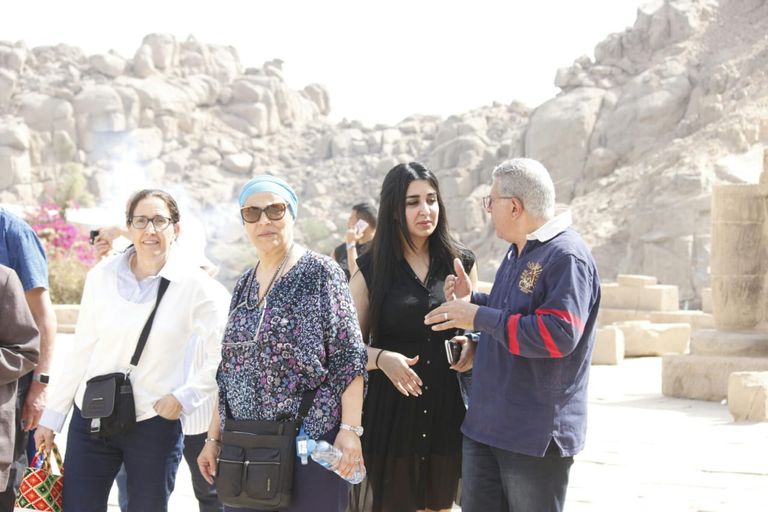 الممثلة المغربية جيهان خليل خلال الجولة السياحية