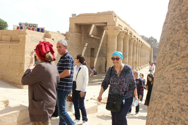 الممثلة المغربية جيهان خليل خلال الجولة السياحية