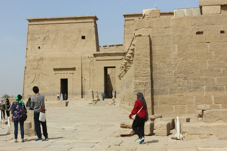 الممثلة المغربية جيهان خليل خلال الجولة السياحية