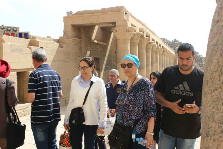 الممثلة المغربية جيهان خليل خلال الجولة السياحية