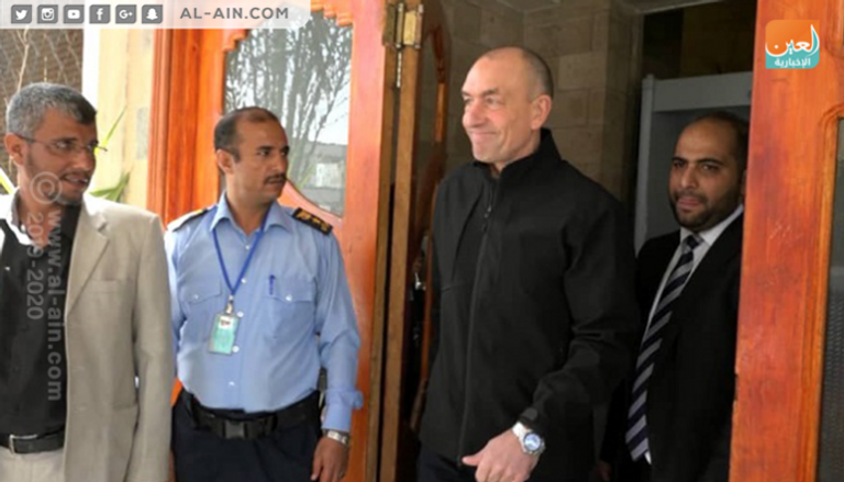 جانب من لقاءات لجنة إعادة الانتشار بالحديدة