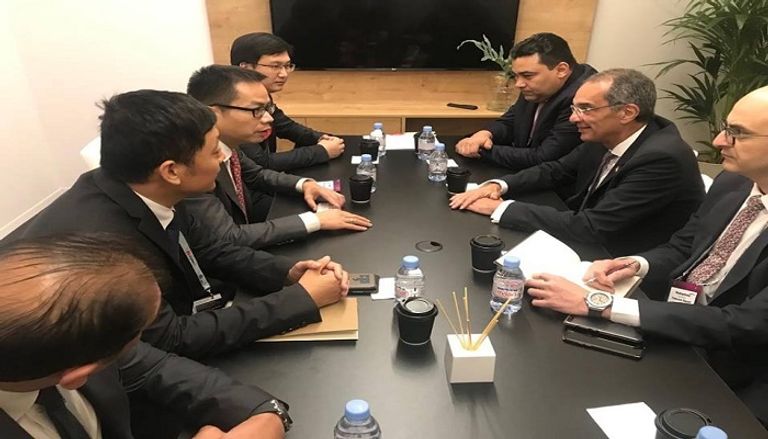 توقيع اتفاقية بين المصرية للاتصالات وهواوي