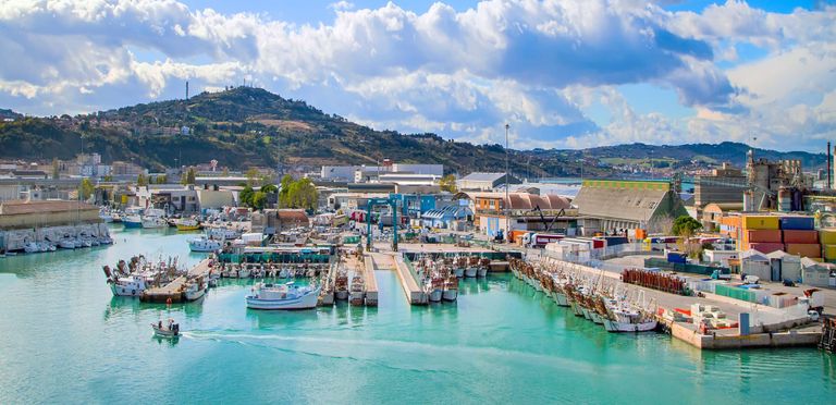 أنكونا.. مدينة كنائس العصر الروماني الإيطالية