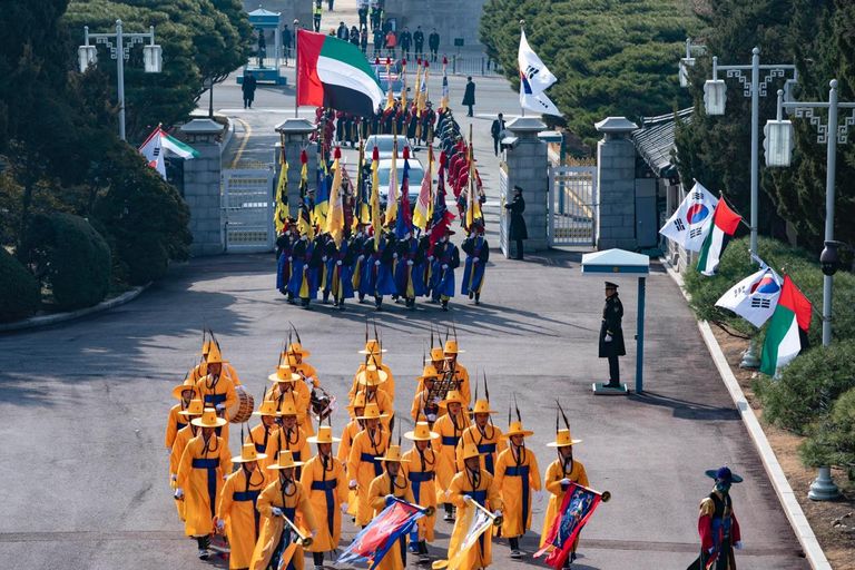 الرئيس الكوري يستقبل الشيخ محمد بن زايد آل نهيان