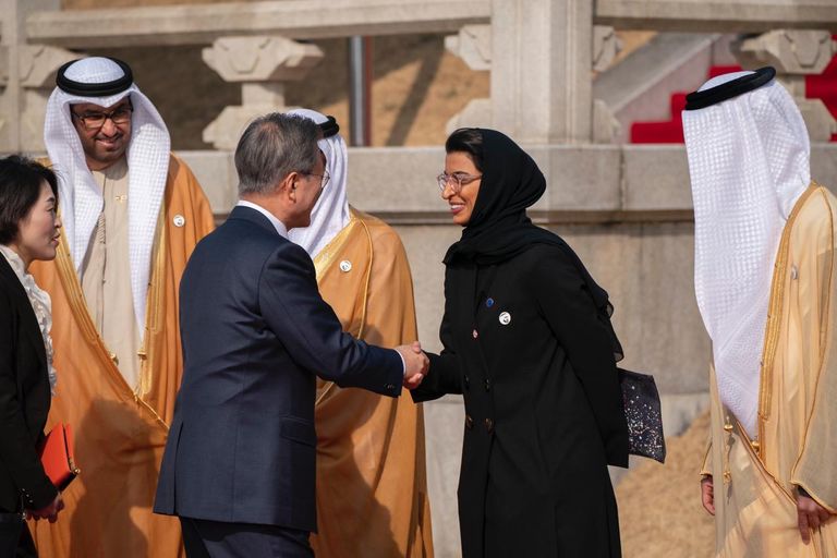 الرئيس الكوري يستقبل الشيخ محمد بن زايد آل نهيان