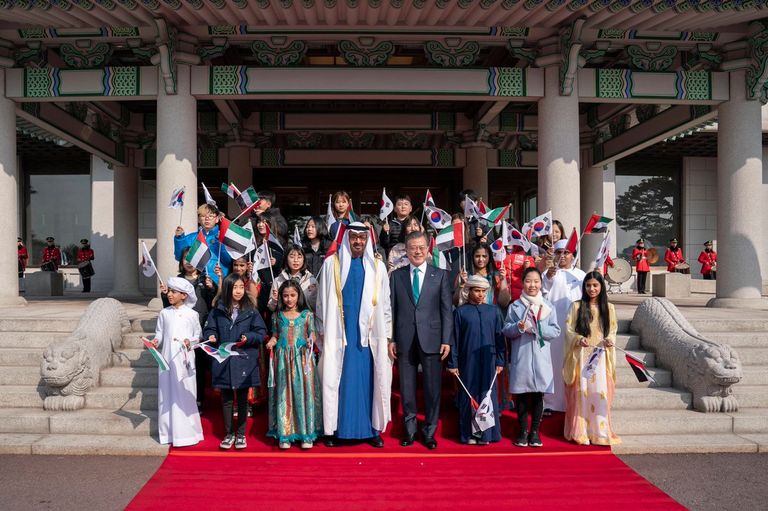 الدكتور أنور بن محمد قرقاش ، وزير الدولة الإماراتي للشؤون الخارجية