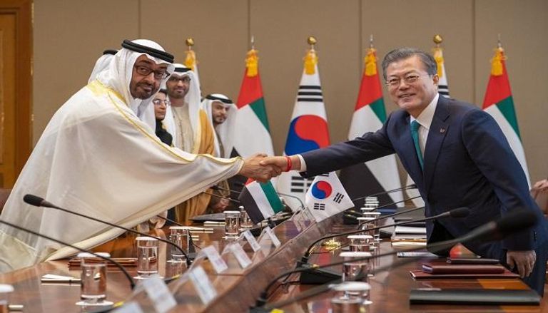 الشيخ محمد بن زايد آل نهيان مع الرئيس الكوري الجنوبي