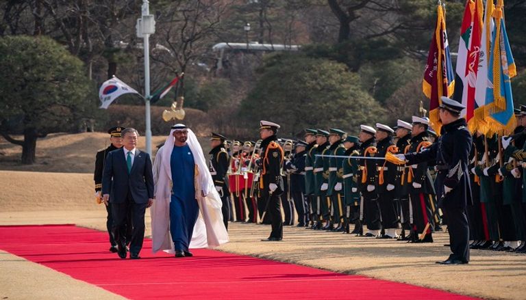 الشيخ محمد بن زايد آل نهيان مع الرئيس الكوري الجنوبي