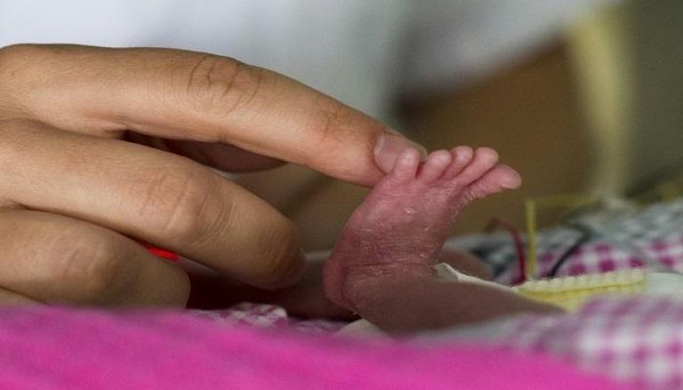 "أصغر طفل في العالم" يخرج من المستشفى بصحة جيدة
