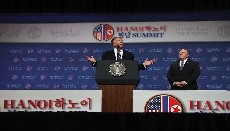 الرئيس الأمريكي ترامب ووزير الخارجية بومبيو خلال المؤتمر الصحفي 
