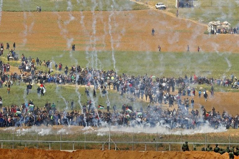 جانب من عنف الاحتلال تجاه الفلسطينيين - أرشيفية جانب من عنف الاحتلال تجاه الفلسطينيين - أرشيفية