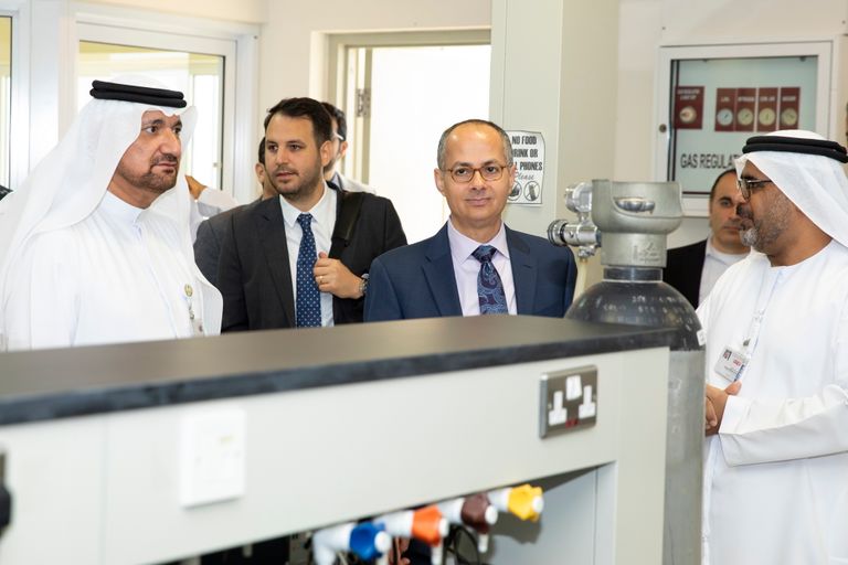 افتتاح مختبرات الابتكار في علوم المواد بجامعة الإمارات