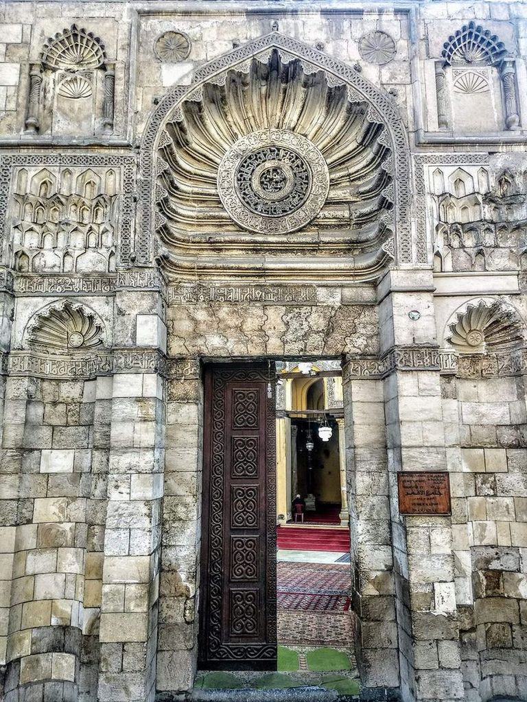 جامع الأقمر بشارع المعز لدين الله الفاطمي