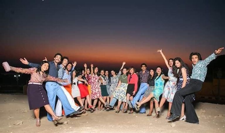 طلاب كلية الطب جامعة المنيا يحتفلون بتخرجهم