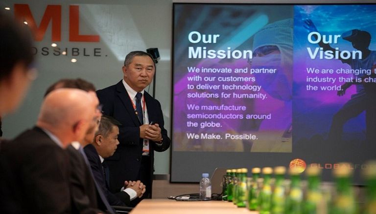 محمد بن زايد يزور مصنع غلوبل فاوندريز