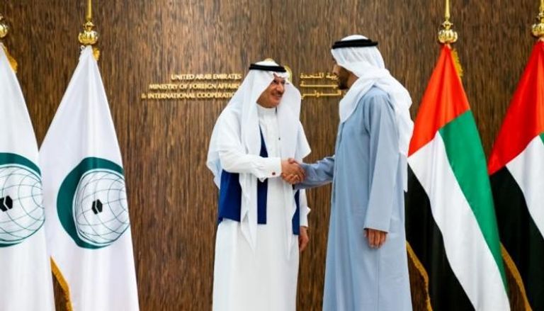 الشيخ عبدالله بن زايد آل نهيان يستقبل الأمين العام لمنظمة التعاون الإسلامي