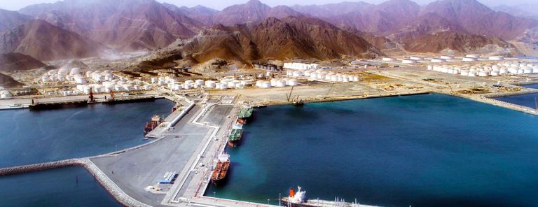 وحدات لتخزين النفط بالفجيرة