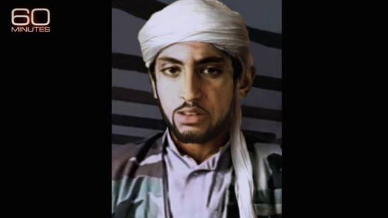حمزة بن لادن كما ظهر في الفيديو الذي نشره تنظيم القاعدة بعد مقتل أسامه بن لادن حمزة نجل زعيم تنظيم القاعدة السابق بن لادن