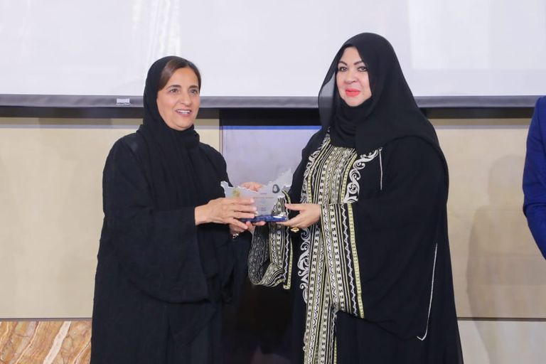 الإماراتية منى المنصوري تحصد 4 جوائز في احتفالية أكثر النساء تميزاً