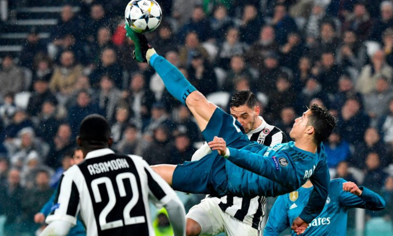 عمر السومة لاعب الأهلي