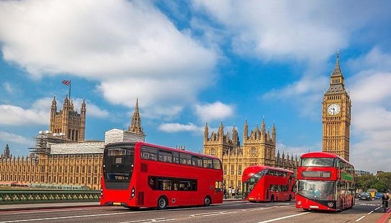 حافلات في العاصمة البريطانية لندن
