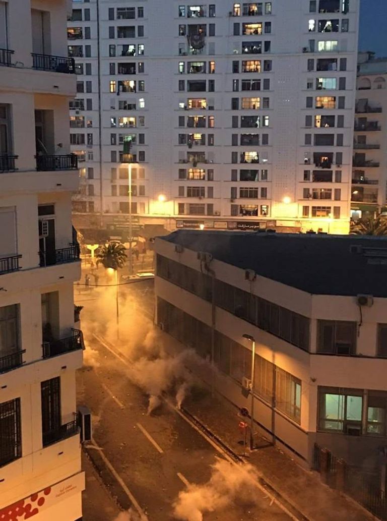 اشبتاكات بمنطقة أول ماي بالقرب من وزارة الرياضة 