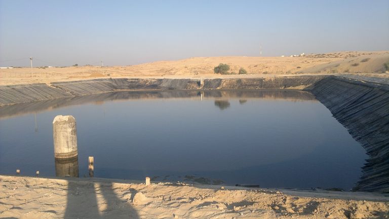 مياه الصرف الصحي في غزة تصب في البحر دون معالجة - أرشيفية