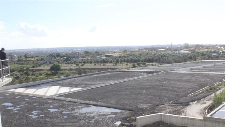 مياه الصرف الصحي في غزة تصب في البحر دون معالجة - أرشيفية