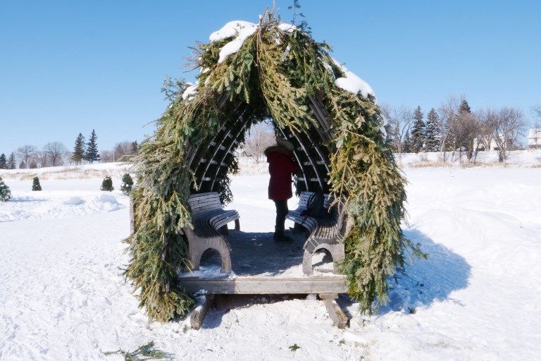 حلبة تزلج طبيعية على الجليد