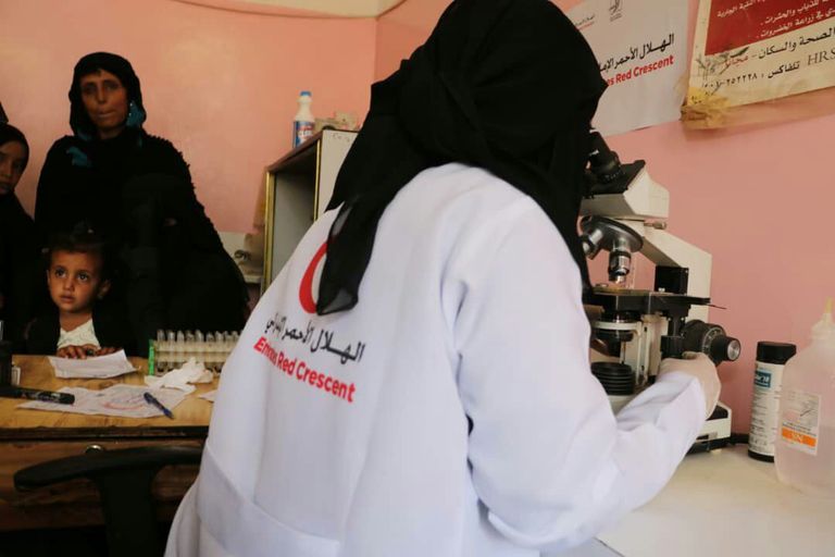 الهلال الأحمر الإماراتي يدشن مشروع تأهيل المستشفى الريفي بتعز اليمنية